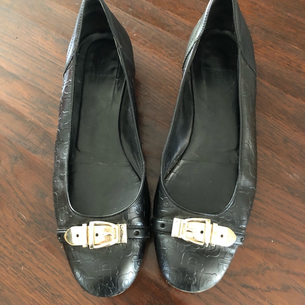 Woman’s Gucci ballet flats